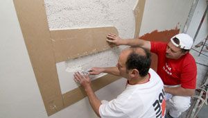 Verarbeitung des Baumit Kratzputzes Innenputz